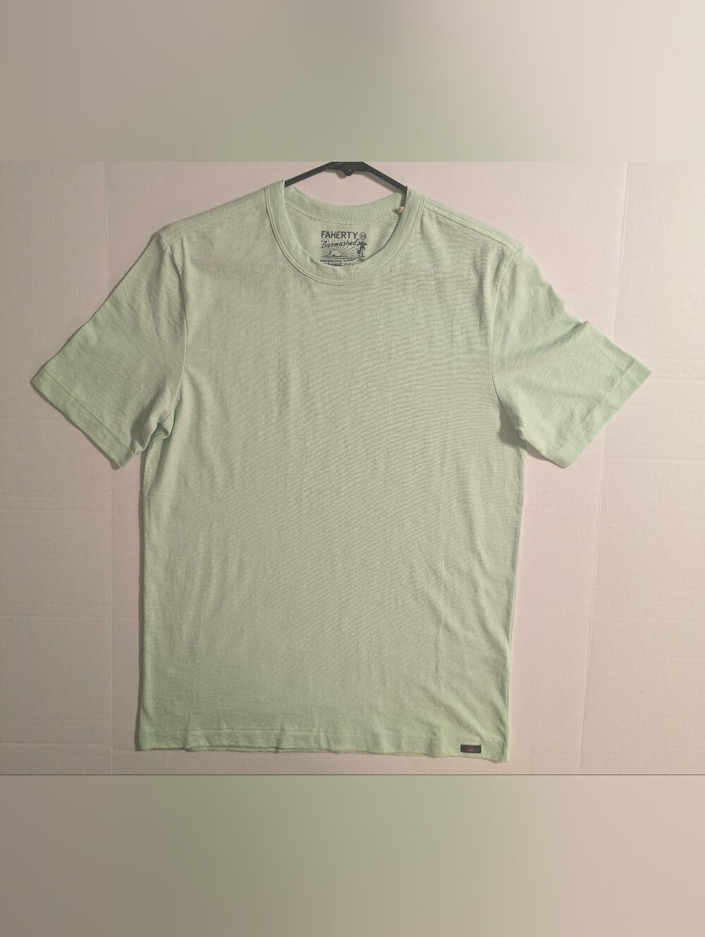 Faherty Light Mint Crewneck Short Sleeve T-Shirt (NWOT)